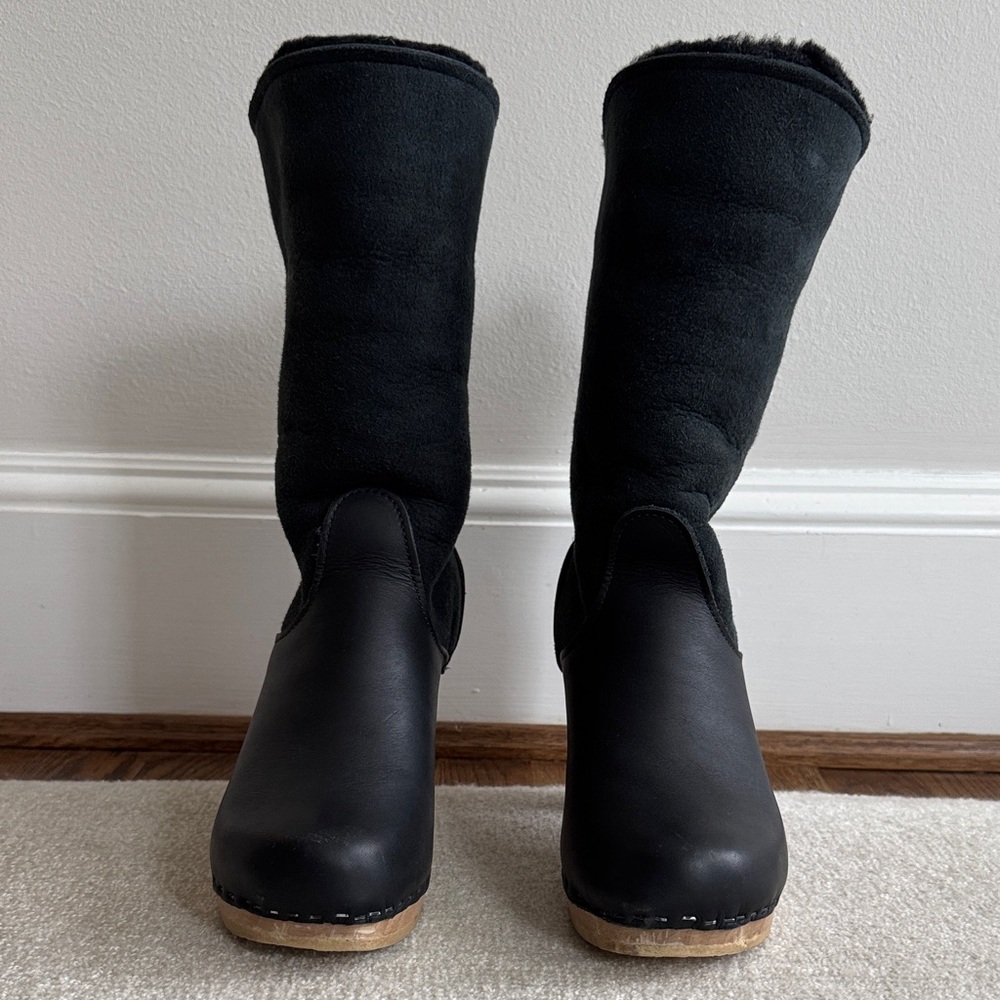 No. 6 - 9” Pull On Shearling Clog Boot in Black